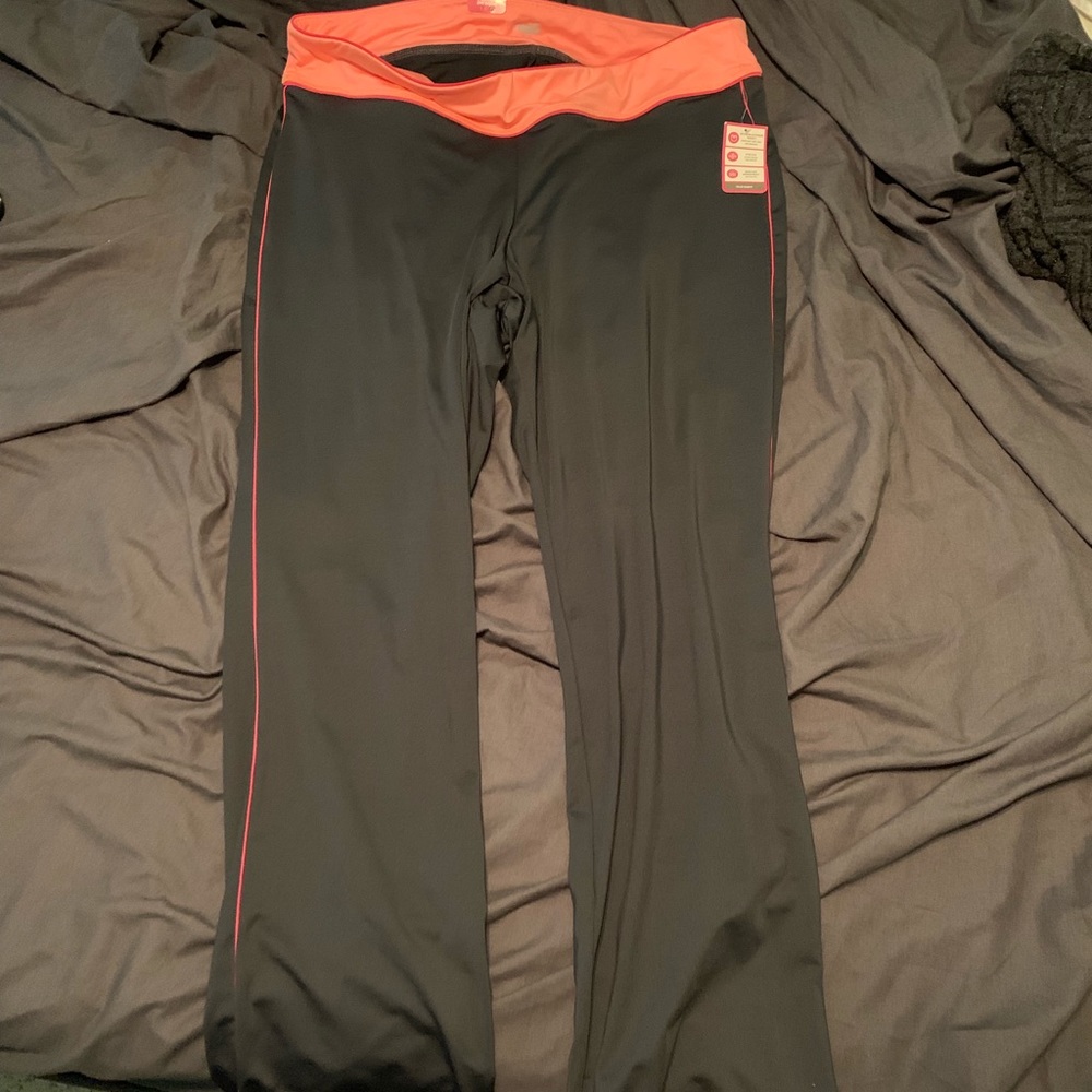Wicking active wear yoga pants